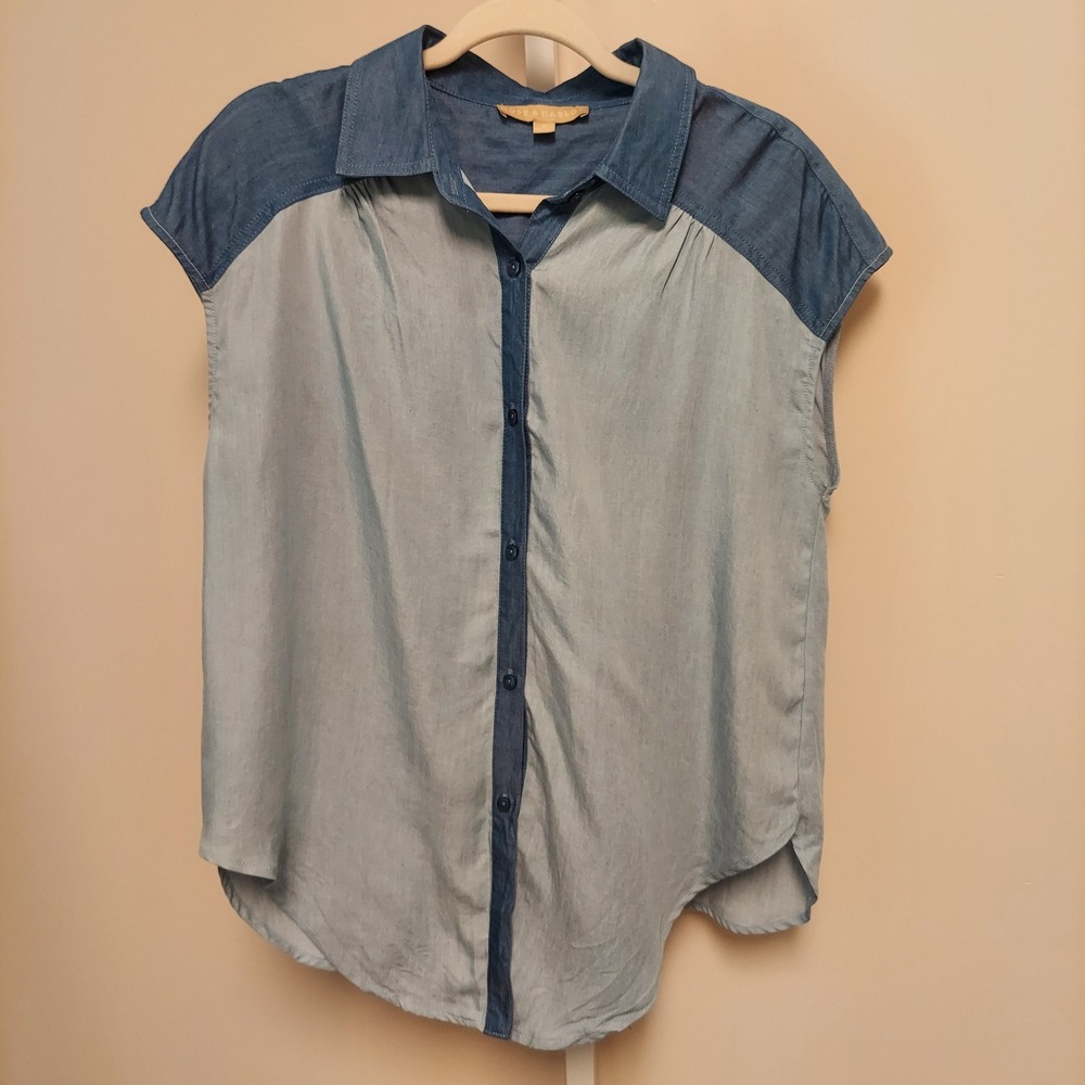 Hope & Harlow Womens Two Tone Chambray Sleeveless Button Down Blouse Blue Medium